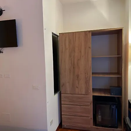 梵蒂冈qg客房宾馆 招待所 3*